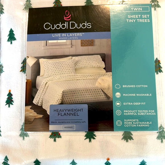 Cuddl Duds Other - Cuddl Dud Flannel Christmas Tree Sheets 🛏️🎄